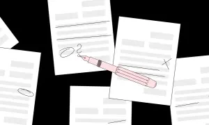 Des documents éparpillés, un stylo rose prêt à contester une facture. Des croix et des points d'interrogation suggèrent un désaccord.
